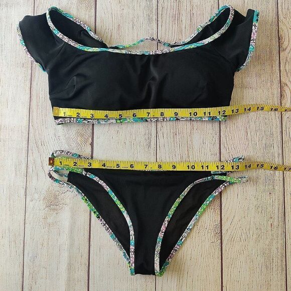 Victoria's Secret Strappy off shoulder bikini top & cheeky bikini bottom set S - Picture 7 of 10